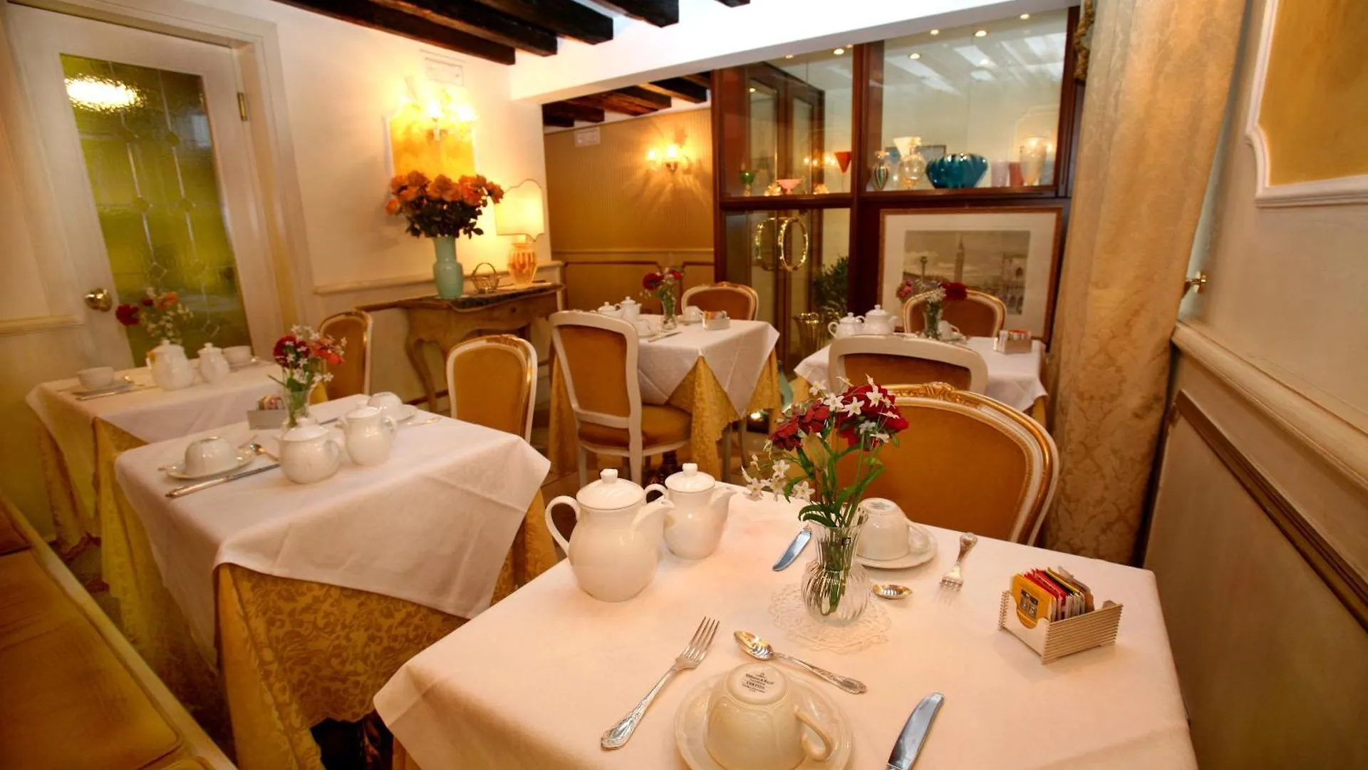 Locanda Ca' Del Brocchi Venice 2*,  Italy