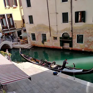 Frühstückspension Dimora Al Doge Beato Vista Canale, Venedig